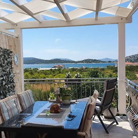 Апартаменты Lilliana Трибунь