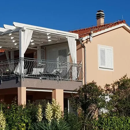Lilliana Apartmán Tribalj