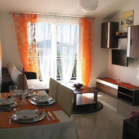 Lilliana Трибунь