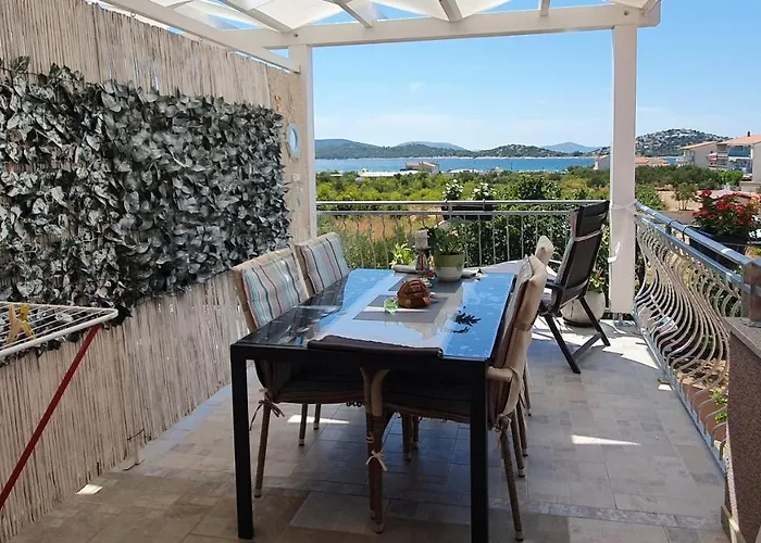 Lilliana 아파트 *